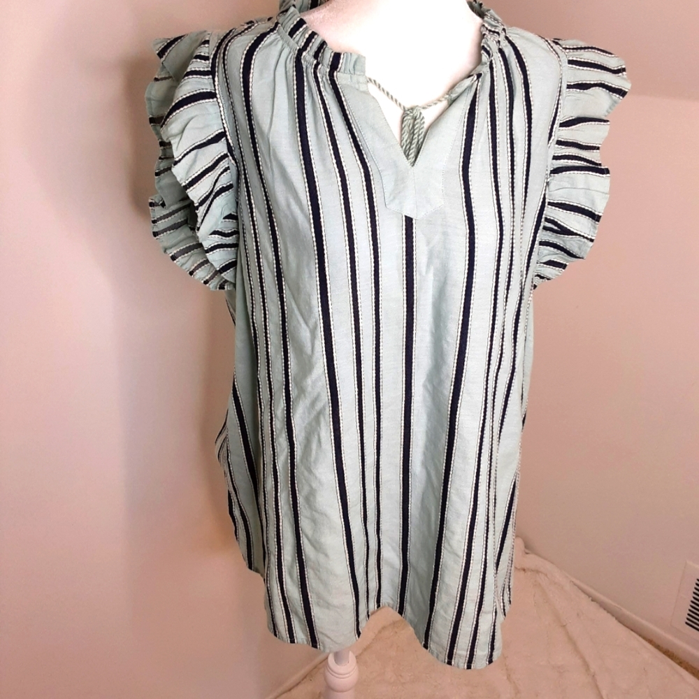 NWT Lane Bryant flutter sleeve top size 14